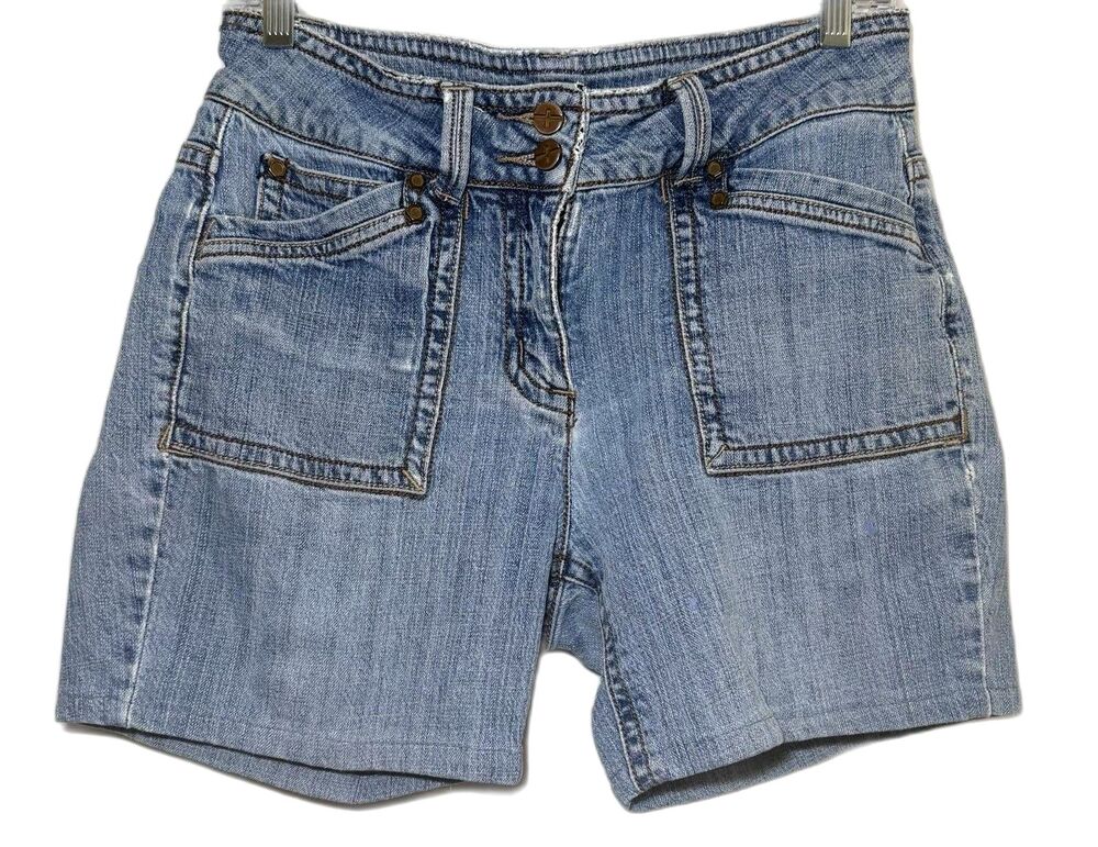 Christopher & Banks Womens Size 4 Light Wash Denim Shorts Mid Rise